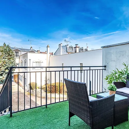 Apartment Avec Terrasse, Gare A 200m Et Parking Gratuit *