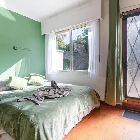 Avec Terrasse, Gare A 200m Et Parking Gratuit *