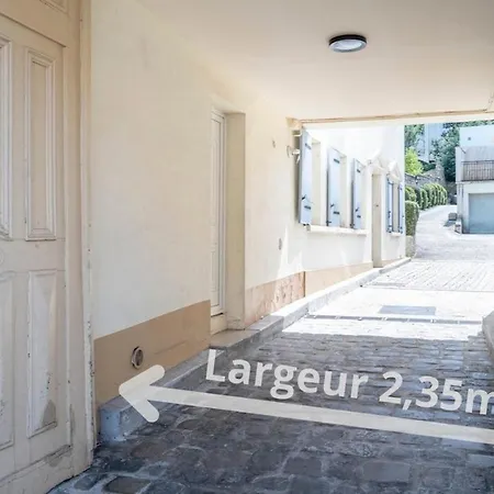 Avec Terrasse, Gare A 200m Et Parking Gratuit *